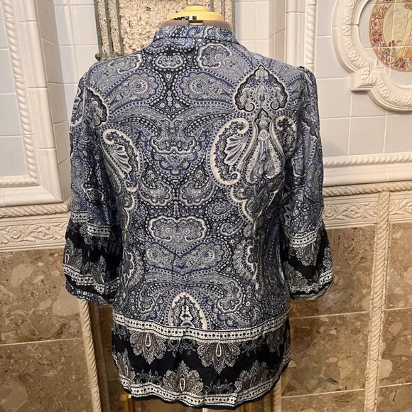 New York & Company. Size XL. Rayon/nylon. Chiffon Border Print. Pullover. B20 - Picture 2 of 7